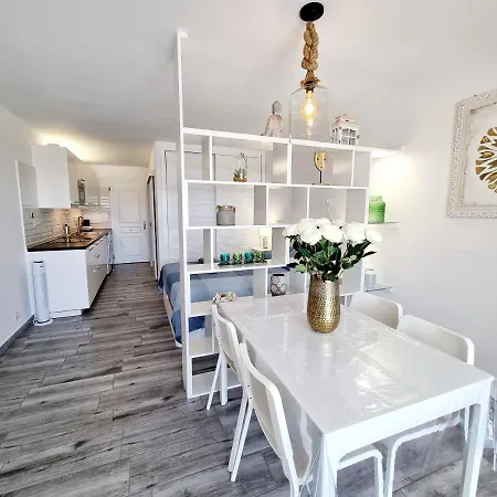 Maria 26 Playa Roca *