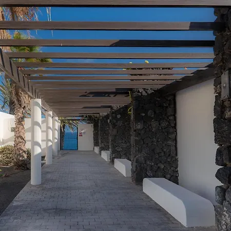 Maria 26 Playa Roca Costa Teguise